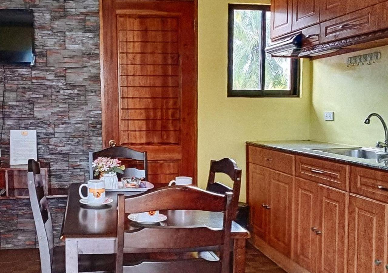 Kojie Guest House Moalboal Kültér fotó