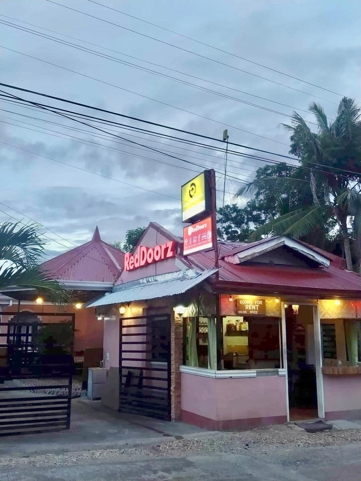 Kojie Guest House Moalboal Kültér fotó